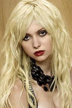 Picture of Taylor Momsen