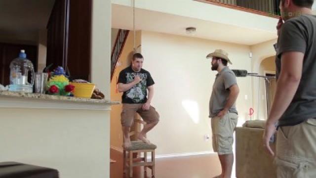 Hang 'Em High! Techniques to (Safely) Hang Your Friends In Your Films!