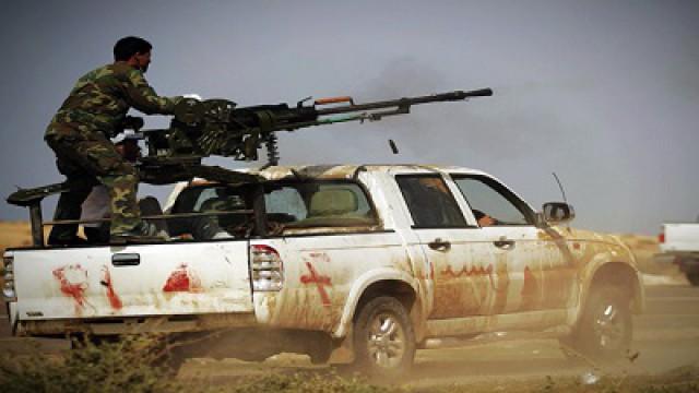 Under Fire: Journalists in Combat
