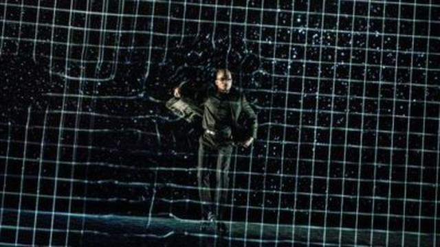 Light Falls: Space Time and an Obsession of Einstein