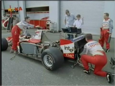 F1 Rennvorbereitung-Axt-In Harnisch geraten