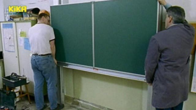 Schultafel || Herr Wehrli räumt auf