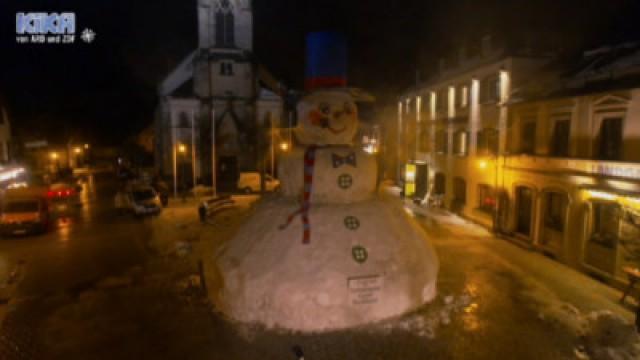 Riesen-Schneemann