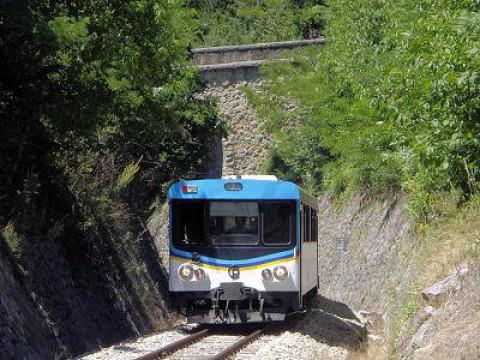 Der Pinienzapfenzug - auf wackeligen Gleisen durch die Provence