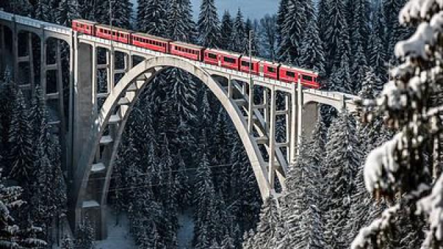 Von Bergen und Brücken – auf schmaler Spur von Chur nach Arosa