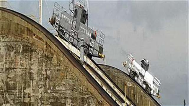 Am Kanal entlang – Eisenbahn in Panama
