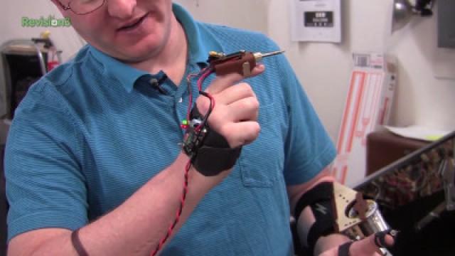 Ben's Wearable Solder Gauntlet (2)