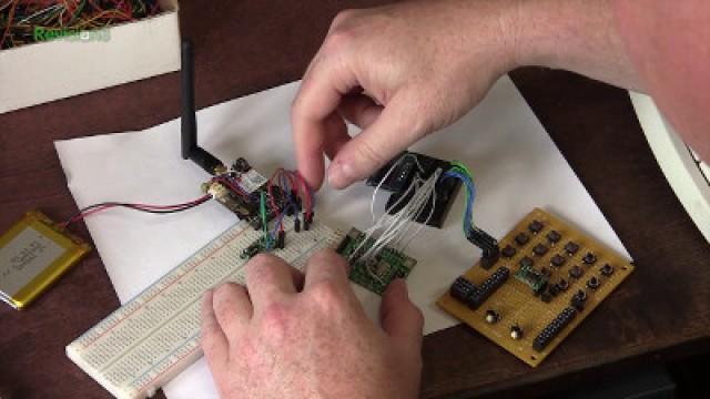 Ben Heck's DIY Cell Phone (1)