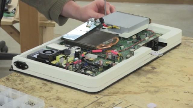 Ben Heck’s Xbox One Portable (3)