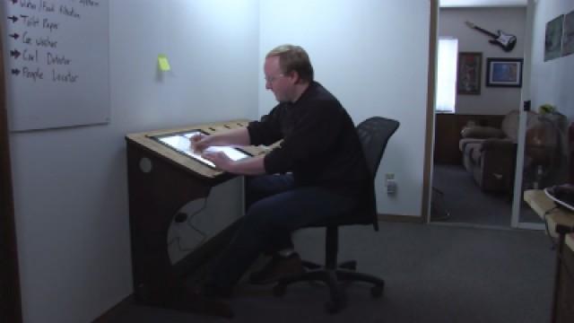 Ben Heck’s LCD Monitor Light Box