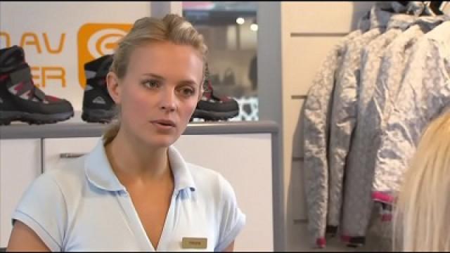 Lillemor inför svordomsburken