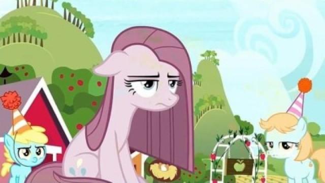 Pinkie Pie e lo yovidofono