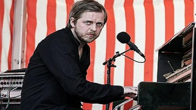Teitur på toppen