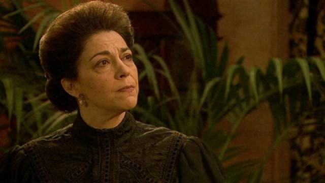 Francisca Asiste Impasible a la Muerte de Don Julián
