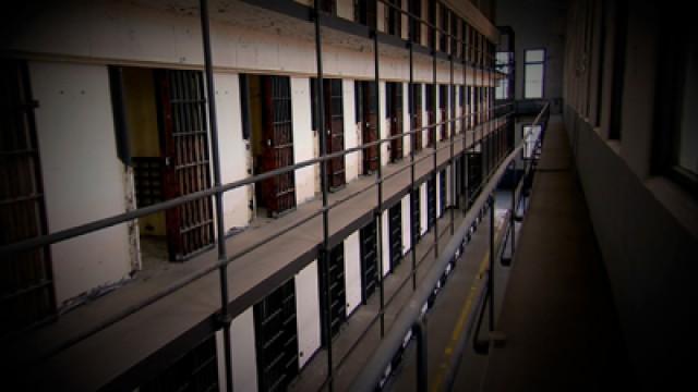 Ghost Behind Bars / Haunted Brothel