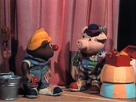 Huxley Pig at the Circus