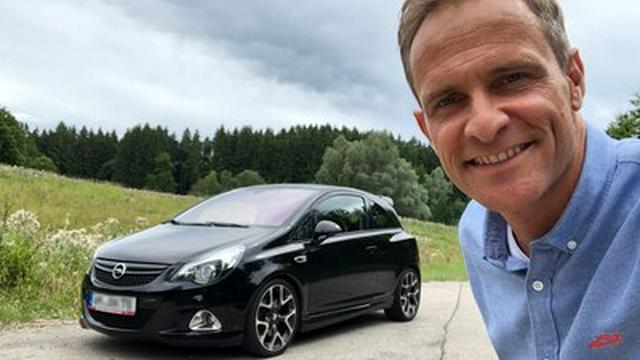 Matthias Malmedie checkt gebrauchte Knallbüchsen / Dets Top 3 der coolen Coupés / GRIP auf der Sotheby's-Auktion in Monterey / Formel-E-Pilot Daniel Abt checkt Elektro-Funmobile / Hamid sucht limiti