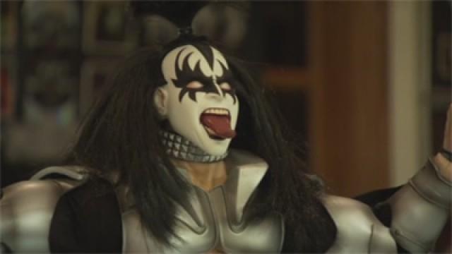 KISS n' Tell
