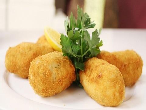 Breakfast Quiche, Cheesy Tuna Croquettes, Mixed Fruit Strudel