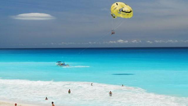 A Orillas Del Mar Caribe