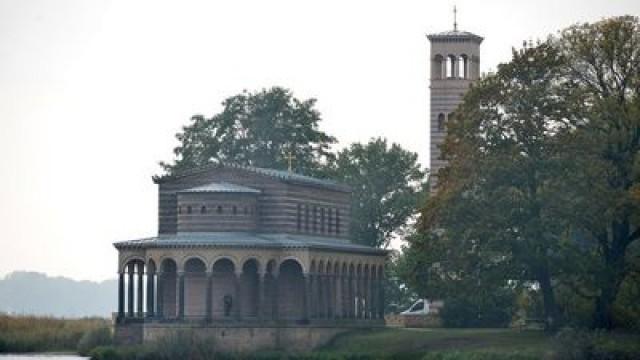 Die Sacrower Heilandskirche - Kirche im Niemandsland
