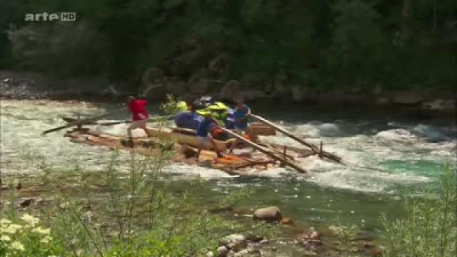 Auf dem Floß durch die Schluchten der Tara