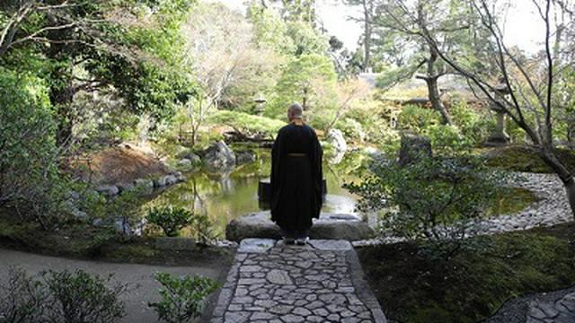 Japan, der Meister des Zen-Gartens