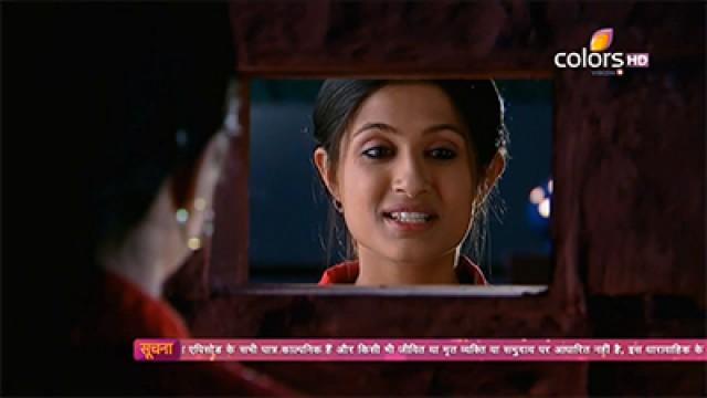 Gurbani's mother tells her the reason behind the difference between her and her uncle's family