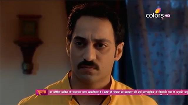 Sohum seeing Balbir at his house requesting for help