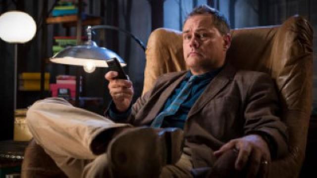 Bitter Tweet (Jack Dee) / What Peebee Did Next (Sally Phillips)