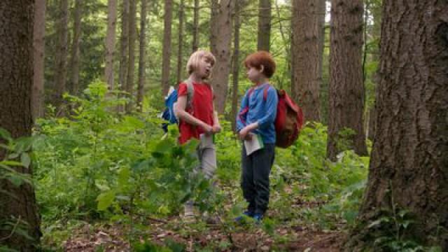 Karsten og Petra i skogen