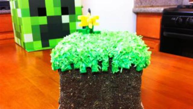 Minecraft Cake