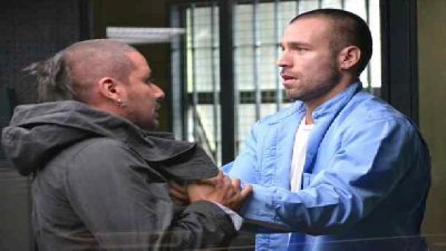Tijeras y Aurelio se enfrentan en una pelea