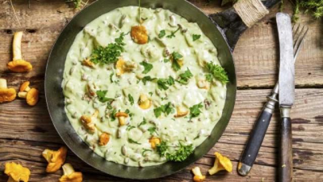 Xenia kocht polnische Pfifferlinge in Sahnesoße (#9)