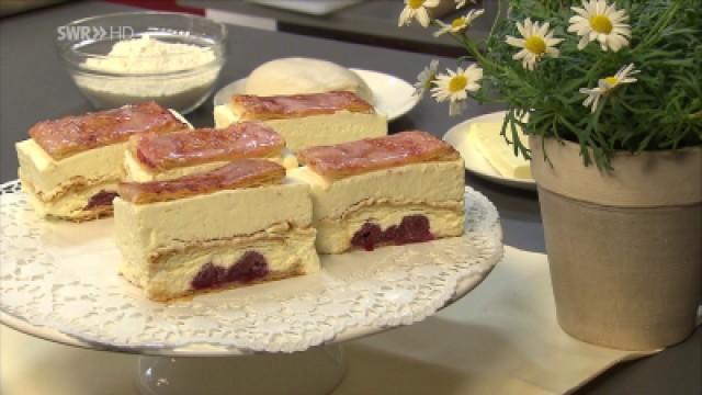 Blätterteiggebäck mit Beeren
