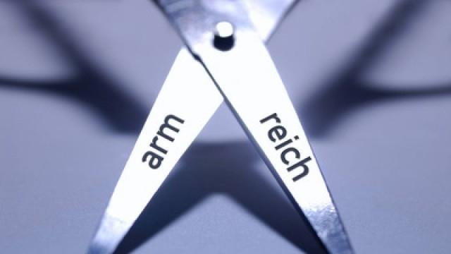 Steuerungerechtigkeit mit System - Warum werden nur die Reichen immer reicher?