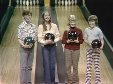 Eric Scott and Mary McDonough vs. Mike Lookinland and Susan Olsen