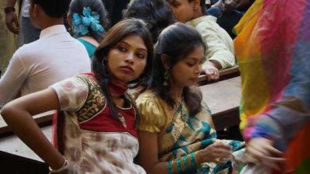 Jenseits von Bollywood - Indiens Frauen zwischen Mythos und Wirklichkeit