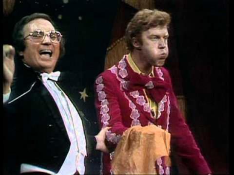 S01E19 Goochelaar Mr. Magic
