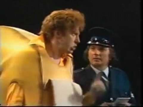 S01E90 DE Bananensketch