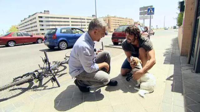 El actor Álex García, solidario
