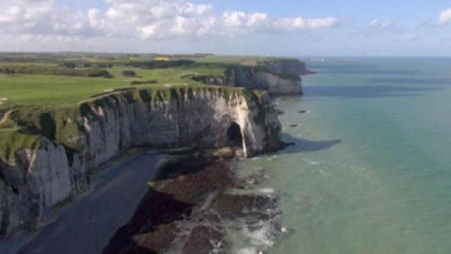 La Seine-Maritime, des falaises d’Etretat au bocage normand