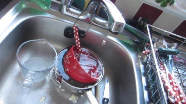 MEN CAN'T COOK!