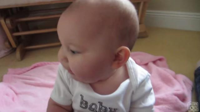 BABY VLOGGER!