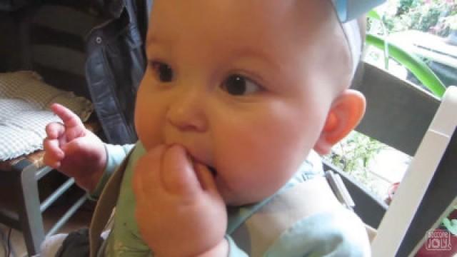 BABY'S FIRST LEMON!