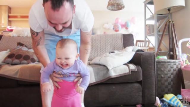 BABY LEARNS TO WALK!