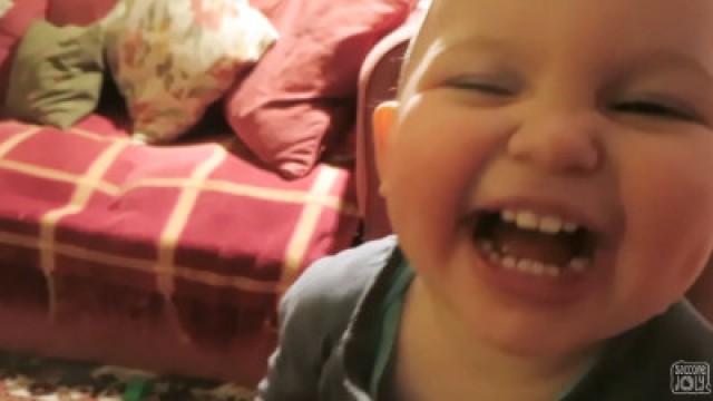 FUNNY BABY LAUGHING!