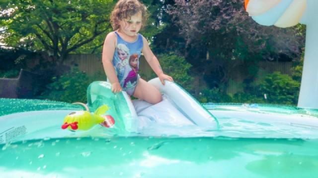 WE BOUGHT A SWIMMING POOL!! (and its better then Zalfie)