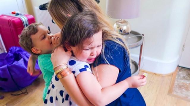 MOM COMES HOME SURPRISE!!