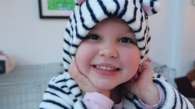 FAMILY SILLY FACE CHALLENGE! | #SJXMAS DAY 4 #ad